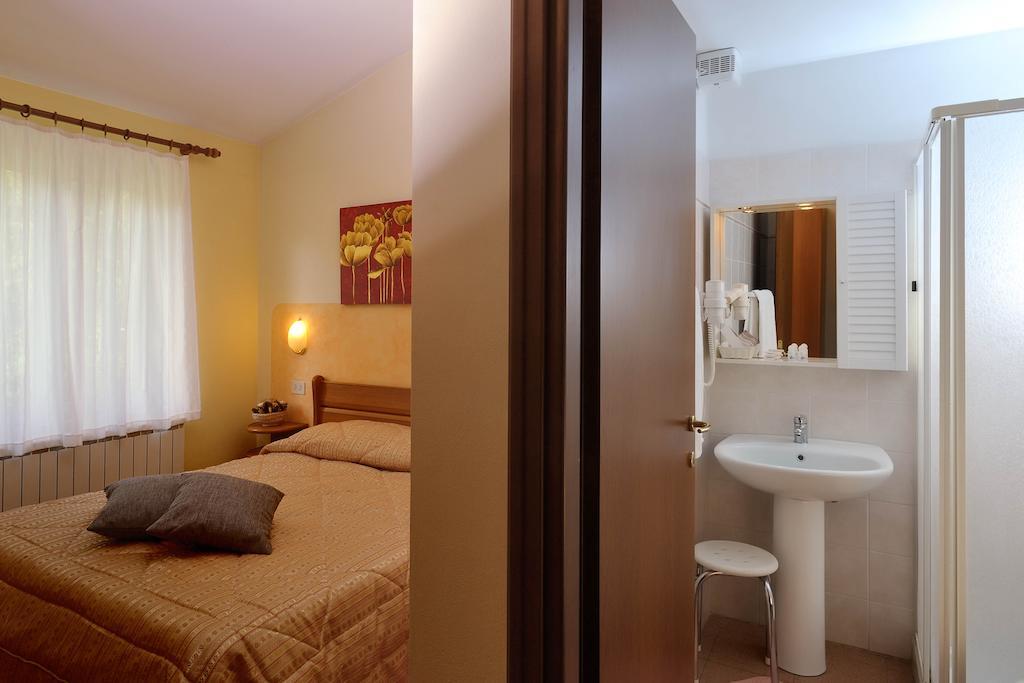 Le Rondini Hotel Riccò del Golfo di Spezia Szoba fotó